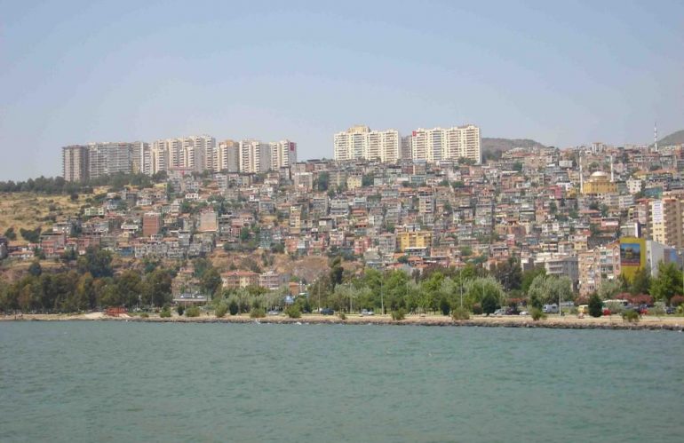 Bayraklı Korsan Taksi